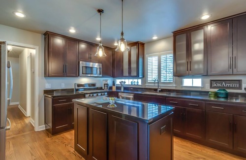 Harters Heights House | 2 Minute Walk to ND Campus and Eddy St. Commons!