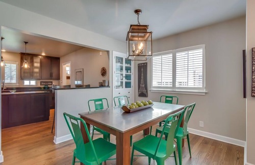 Harters Heights House | 2 Minute Walk to ND Campus and Eddy St. Commons!