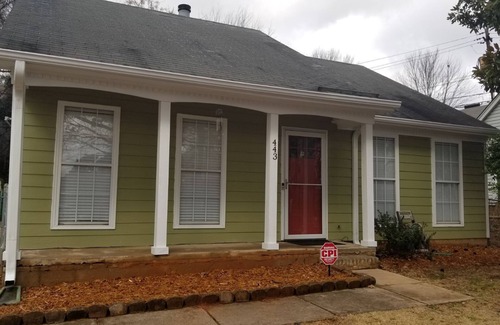 Biddleville House | 2 Minutes to Uptown Charlotte: Great In-Town Stay & City Skyline View!