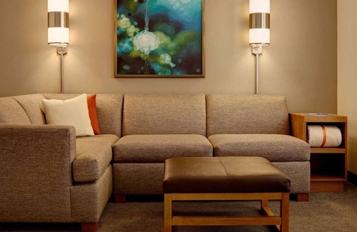Tucson House | 2 Modern Units, Minutes from Tucson International Raceway! FREE Parking, Pool!