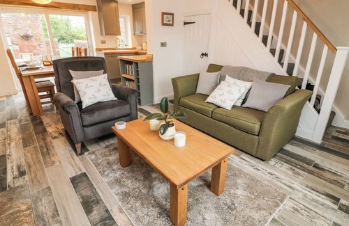 Knott End-on-Sea Cottage | 2 MORTON COTTAGES, pet friendly, with open fire in Garstang