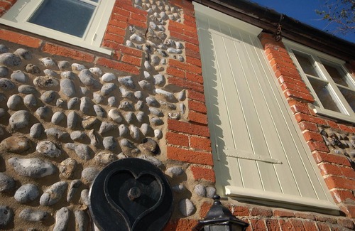 Sheringham Cottage | 2 Museum Cottages - traditional flint cottage, a cosy, romantic retreat in the heart of Sheringham,