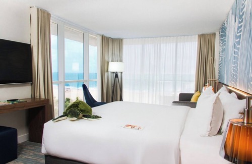 Central Beach Hotel | 2 Ocean View Resort Units with Outdoor Pool Close to Local Gems