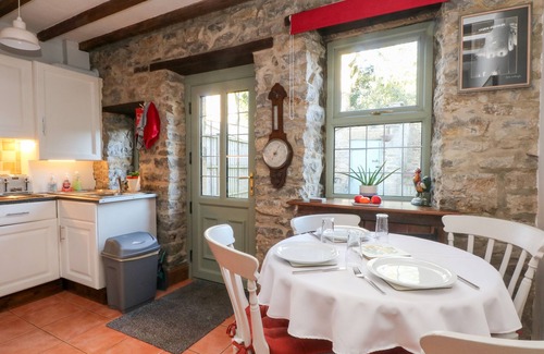 Hope Cottage | 2 ODDFELLOWS COTTAGES, character holiday cottage in Hope