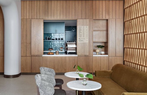 Midtown West Hotel | 2 Pet-friendly Units at Kimpton Theta New York - Times Square