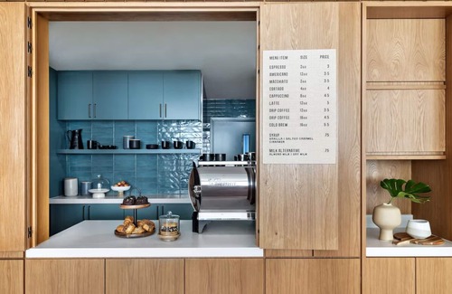 Midtown West Hotel | 2 Pet-friendly Units at Kimpton Theta New York - Times Square