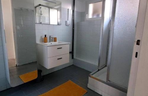 Malestroit Apartment | 2 pièces avec terrasse