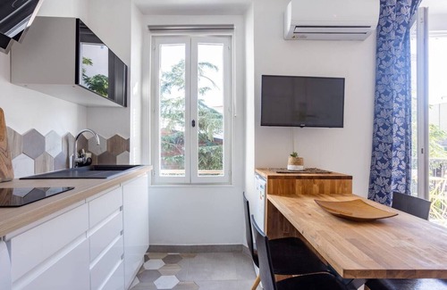 Prado - Republique Apartment | 2 Pieces Balcon et Climatisation 32m2