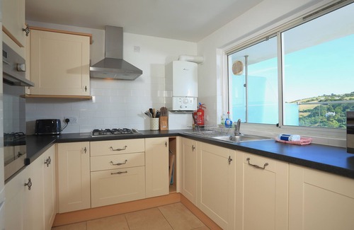 Salcombe Cottage | 2 POUNDSTONE COURT, family friendly, with a garden in Salcombe