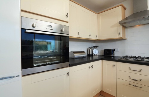 Salcombe Cottage | 2 POUNDSTONE COURT, family friendly, with a garden in Salcombe