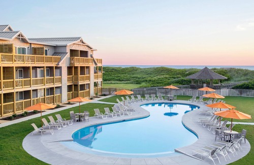 Duck Apartment | 2 Queens | Private Beach + Award-Winning Spa