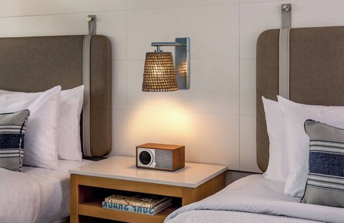 North Ocean City Hotel | 2 Relaxing City View Rooms Close to Ocean City Boardwalk | Pool Access