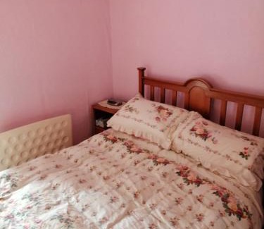 Cwrt House | 2 Rhys Terrace