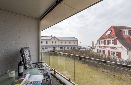 Wenningstedt-Braderup Apartment | 2-room apartment in a prime location with approx. 48 m² living space, for 2 people