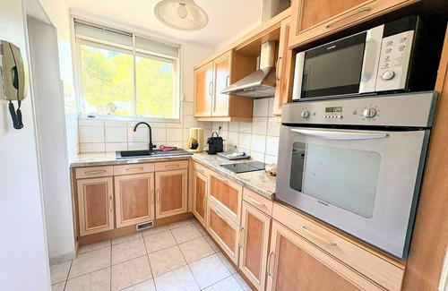 Banyuls-sur-Mer Apartment | 2-room apartment with loggia and WIFI, sea view