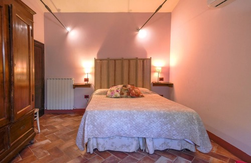 Asciano Other | 2-room apartment on the ground floor with air conditioning and garden