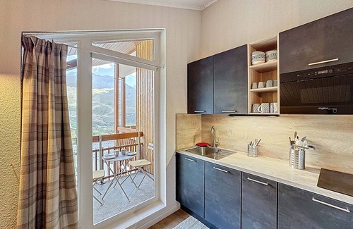 Les Bruyeres Apartment | 2-room apt 5 pers, ski-in/ski-out, Les Menuires, free parking
