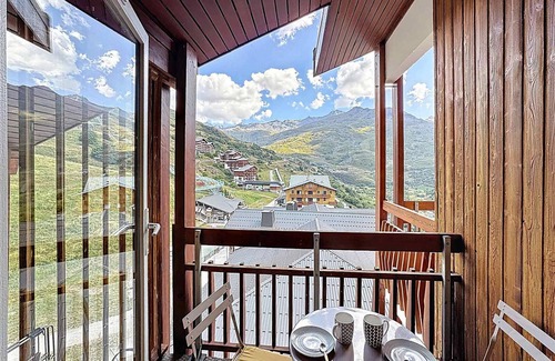 Les Bruyeres Apartment | 2-room apt 5 pers, ski-in/ski-out, Les Menuires, free parking