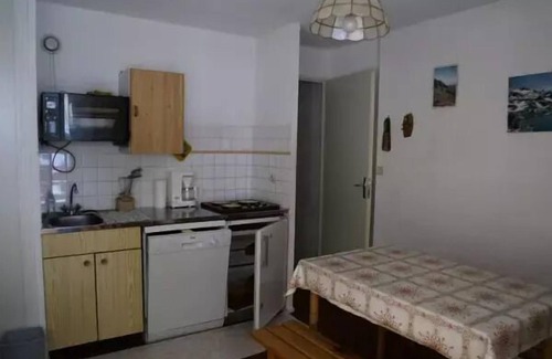 Le Pleynet Apartment | 2-ROOM CABIN SLEEPS 6