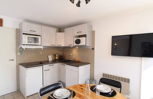 Briancon Apartment | 2 rooms, parking, south balcony, near cable car - Briançon