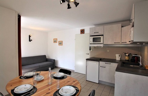 Briancon Apartment | 2 rooms, parking, south balcony, near cable car - Briançon