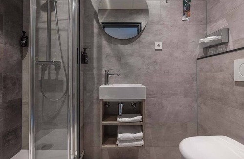 Krachtighuizen Hotel | 2 Serene Stays with Terrace Near Cycling Paths in Iconic Veluwe Trails