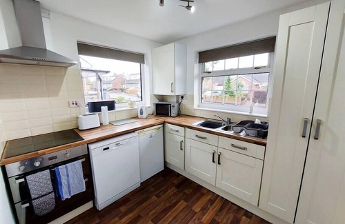 Scarborough House | 2 Spring Gardens - 2 bed holiday bungalow