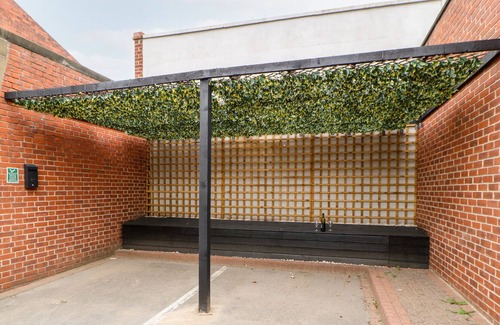 Wakefield Apartment | 2, ST JOHN'S NORTH APARTMENTS, character holiday cottage in Wakefield