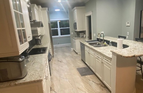 Riverside Park House | 2 Story Home w/Hot tub in Old Historic District 2.5 mile to downtown Fort Myers.