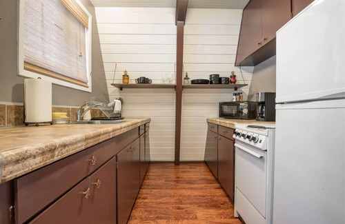 Ocean Shores Villa | 2-Story Medieval Villa Near Beach