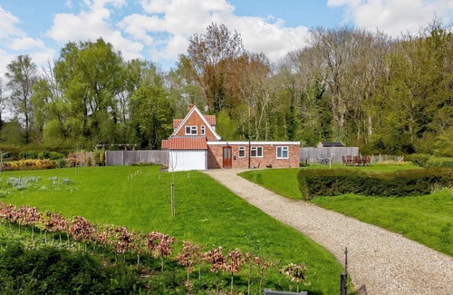 Beccles House | 2 The Homestead - Three Bedroom House, Sleeps 6