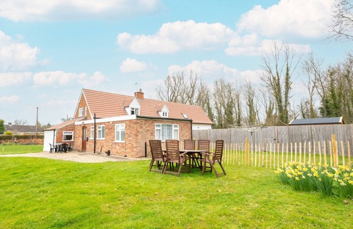 Beccles House | 2 The Homestead - Three Bedroom House, Sleeps 6
