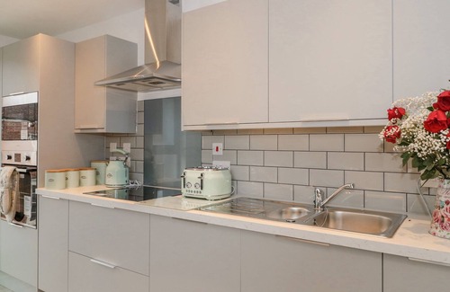 Taunton Apartment | 2 THE WHARF, family friendly in Taunton