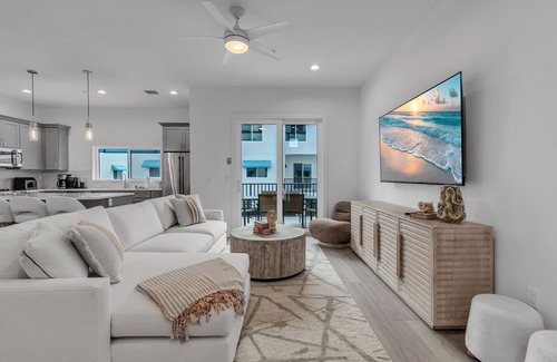 Madeira Beach House | ☀2 Townhomes🌴Azul A3/A4🐬Great Location🏖️Close to Beach🍹Private Rooftop Decks