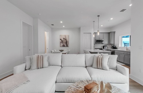 Madeira Beach House | ☀2 Townhomes🌴Azul A3/A4🐬Great Location🏖️Close to Beach🍹Private Rooftop Decks