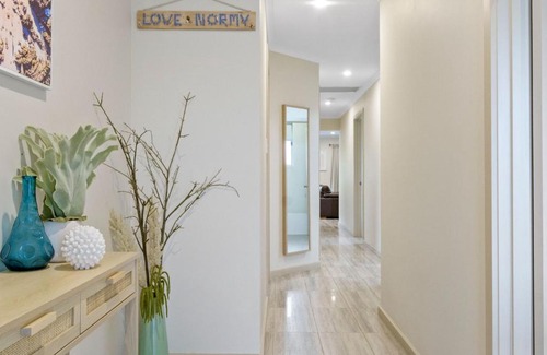 Normanville House | 2 Ulonga Court