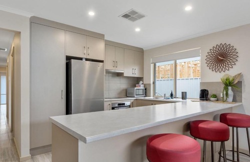 Normanville House | 2 Ulonga Court