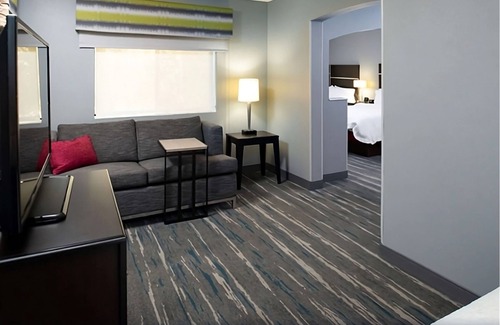 Glenwood Springs Hotel | 2 Units | Relax & Explore | Glenwood Stay near Hot Springs & Trails