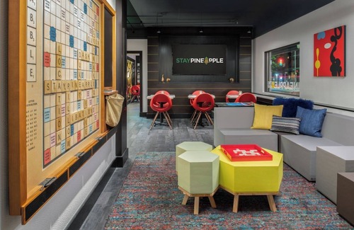 Belltown Hotel | 2 Vibrant Rooms Near Space Needle w/Designer Toiletries & Funky Decor