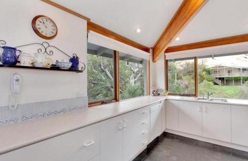 Carrickalinga House | 2 View Court