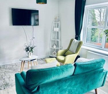 Dover Apartment | 2 x Dover Ferry Apartments - sleep 8 with private terrace and castle views