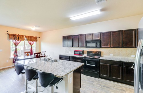 Manor House | < 20 Mi to Dtwn Austin: Home in Quiet Neighborhood