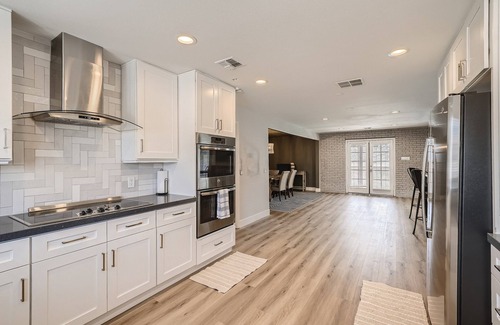 Spring Valley Villa | 20 min to Strip & Airport! Private Pool