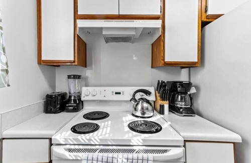 Savannah House | 20 Mins from the Airport- Sunny Soling Hideaway
