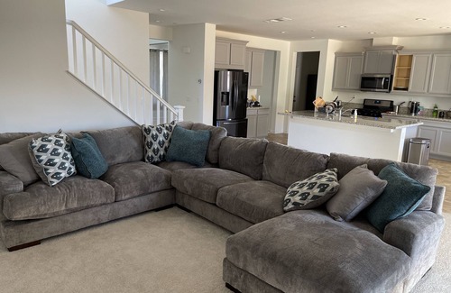 Menifee House | 20 Minutes from Pechanga Casino* Menifee, CA. 6 bedrooms 5 bathroom House