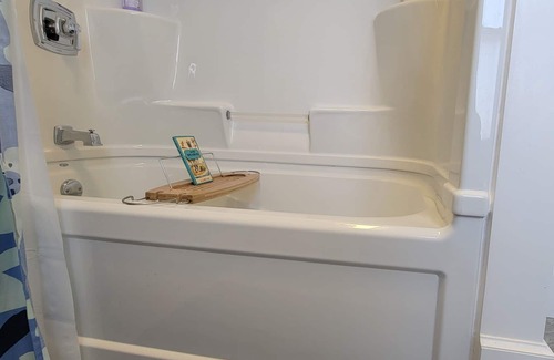 St. Stephen House | 20 minutes from St. Andrews by the Sea! Modern rustic home for the whole family!