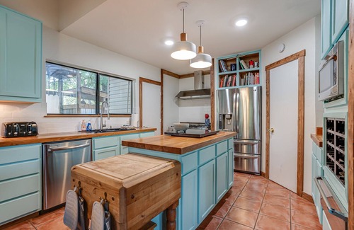 New Braunfels House | 20% Off, 3 Properties, Large Groups Welcome