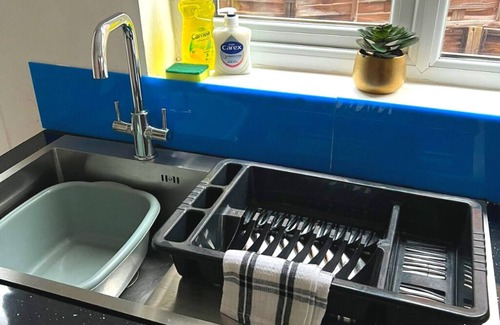 Nottingham Apartment | 20% Off | Featured | 4 Bedroom House | Close Wollaton
