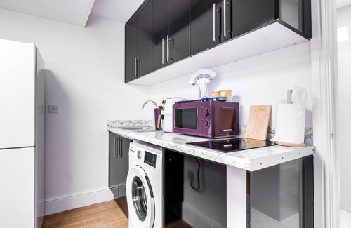 Hendon Apartment | 20%off | Monthly Deal | Stunning Studio in Middle