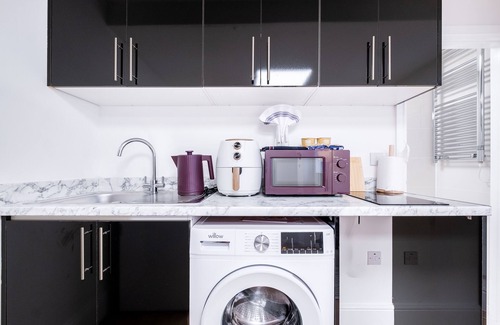 Hendon Apartment | 20%off | Monthly Deal | Stunning Studio in Middle